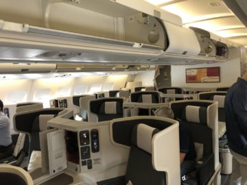 cathay pacific business class a330 kabine voderansicht