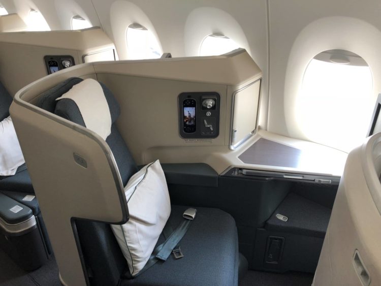cathay pacific business class a350 1000 sitz