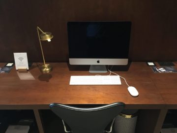 cathaypacific business class lounge londonheathrow arbeitsplatz2