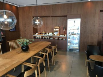 cathaypacific business class lounge londonheathrow essensauswahl