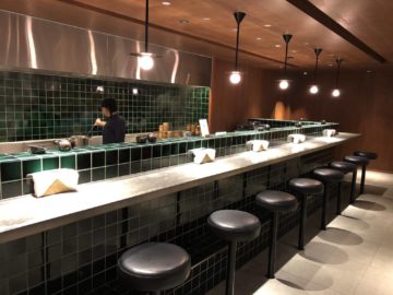 cathaypacific business class lounge taiwan taoyuan cooking station