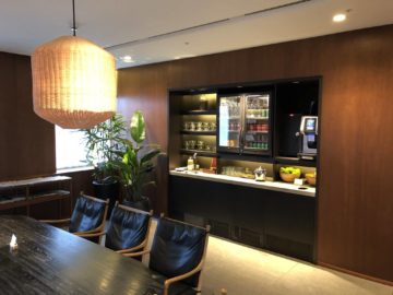 cathaypacific business class lounge taiwan taoyuan kaffelounge