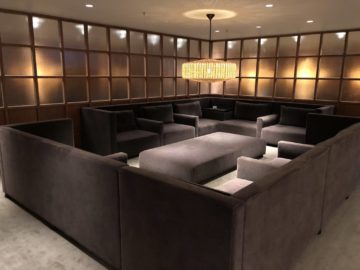 cathaypacific business class lounge the pier hongkong relax area