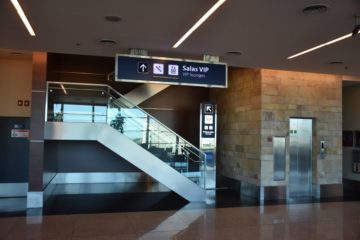 Hinweisschild zur Lounge