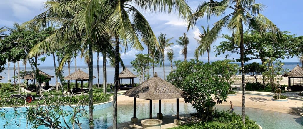 conrad bali hotel pool