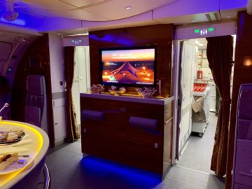 emirates alte first class a380 bar 4