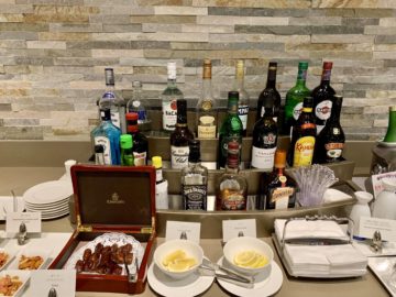 emirates lounge tokio narita alkohol