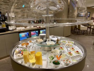 emirates lounge tokio narita buffet 1