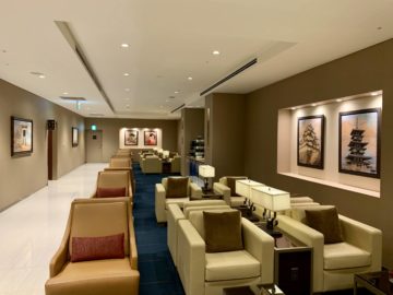 emirates lounge tokio narita sitze 6