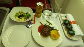 ethiopian airlines business class boeing 777 200lr abendessen1 beef v3