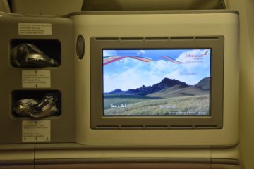ethiopian airlines business class boeing 777 200lr ablage am monitor 1