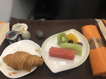 eva air business class a330 300 fruechte fruehstueck