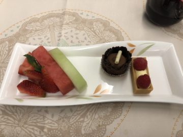 eva air business class a330 300 fruechte muffin