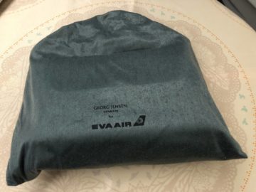 eva air business class boeing 777 300 amenity kit george jensen