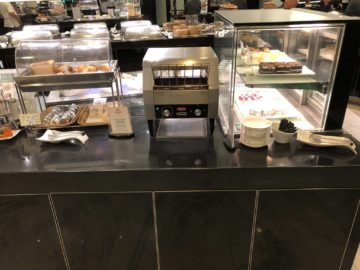 eva air lounge the infinity kuchen brot