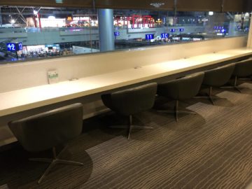 eva air lounge the infinity tresen