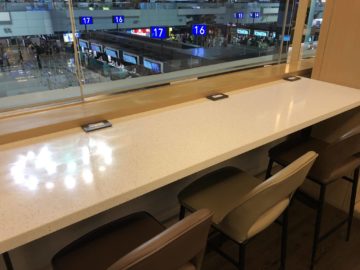 eva air lounge the star anschluesse blick abfluigshalle