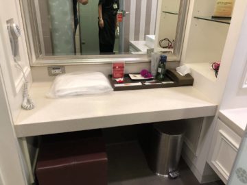 eva air lounge the star duschkabine amenities