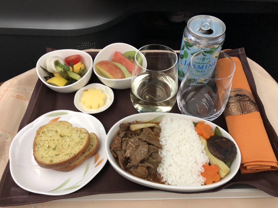 EVA Air neue Business Class 787-9 Beef Hauptgericht