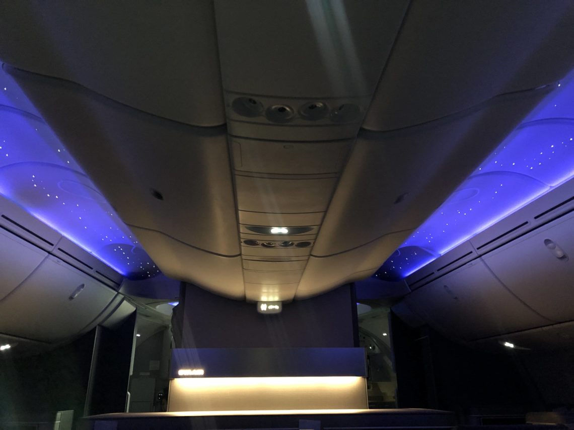 EVA Air neue Business Class 787-9 Nachtbeleuchtung Sterne