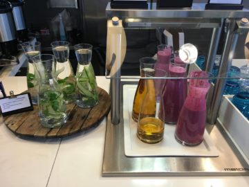 finnair lounge helsinki smoothies