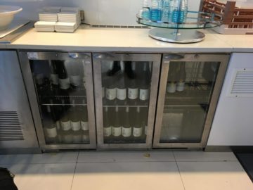 finnair lounge helsinki wein kuehlschrank