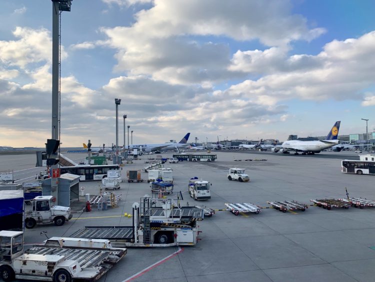 frankfurt flughafen aussenposition