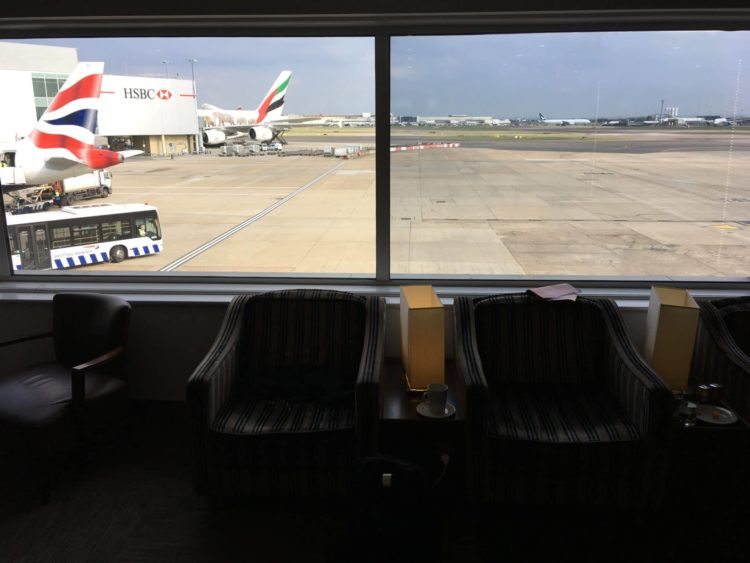 galleriesclub lounge britishairways londonheathrow aussicht rollfeld