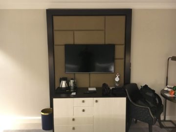 hilton budapest twin executive room tv