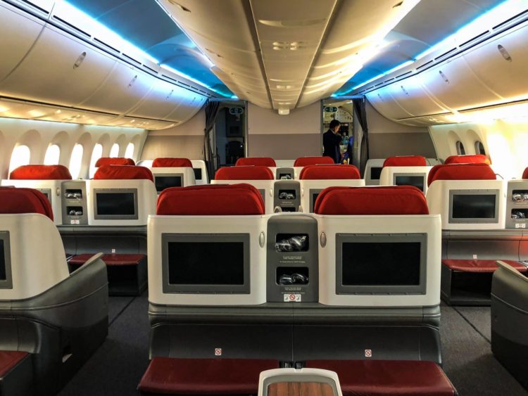 latam business class boeing 787 9 kabine business class hinten
