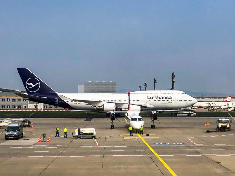 lufthansa boeing 747 flugzeug