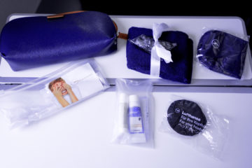 lufthansa business class airbus 350 amenity kit ausgepackt