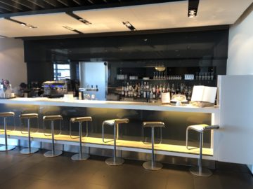 lufthansa business lounge frankfurt a26 bar