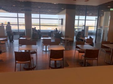 lufthansa business lounge frankfurt a26 tische
