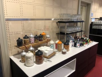 lufthansa panorama lounge frankfurt a26 suessigkeiten getraenke