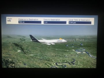 lufthansa premium economy b747 8i fluginformation yangtze