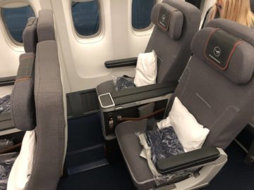 lufthansa premium economy b747 8i sitze preeco