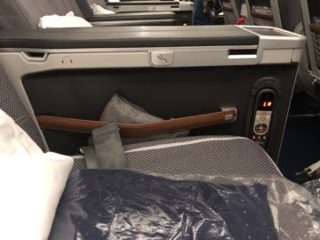 lufthansa premium economy b747 8i sitzeinstellung