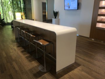 lufthansa senator lounge frankfurt a tresen in der lounge