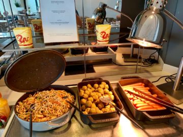lufthansa senator lounge frankfurt c16 buffet chinesisch