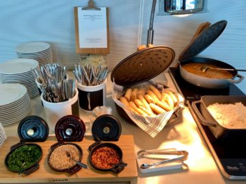 lufthansa senator lounge frankfurt c16 buffet suesskartoffel ragout
