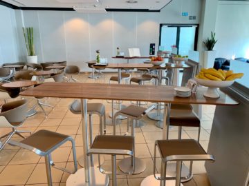 lufthansa senator lounge frankfurt c16 essbereich tische