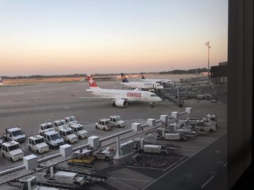lufthansa senator lounge hannover blick aufs rollfeld