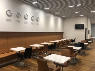lufthansa senator lounge muenchen satellit schengen esstische