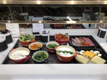 lufthansa senator lounge muenchen satellit schengen kaese aufschnitt