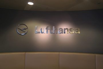 lufthansa senator lounge hamburg logo