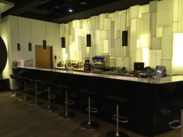 lufthansa senator loungeb frankfurt bar