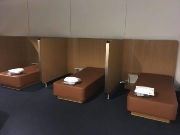 lufthansa senator loungeb frankfurt feldbetten