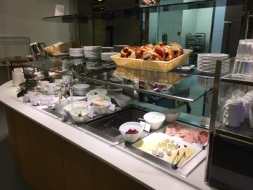 lufthansa senator loungeb frankfurt speisenauswahl