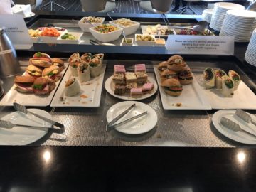 qantas business lounge auckland wraps sandwiches